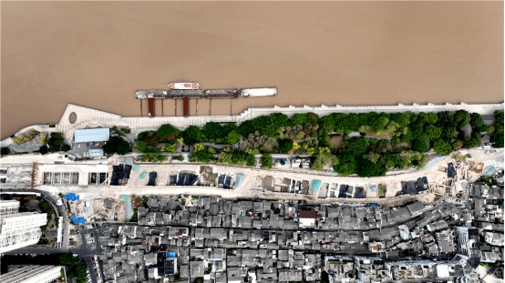 【新华网】海风吹拂千年，盛开越发深入——九五至尊VI的“前世今生”观察